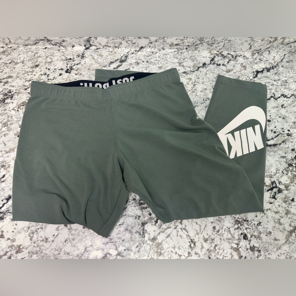 Nike leggings